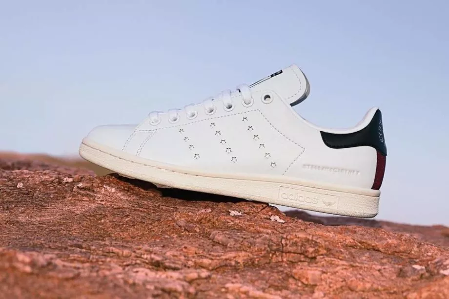 Are Adidas’ Stan Smith Tennis Shoes Vegan?